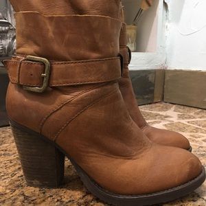 Steve Madden brown leather booties 7.5